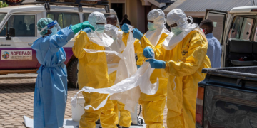 OMS reporta fuerte disminución de casos sospechosos de ébola en África Central